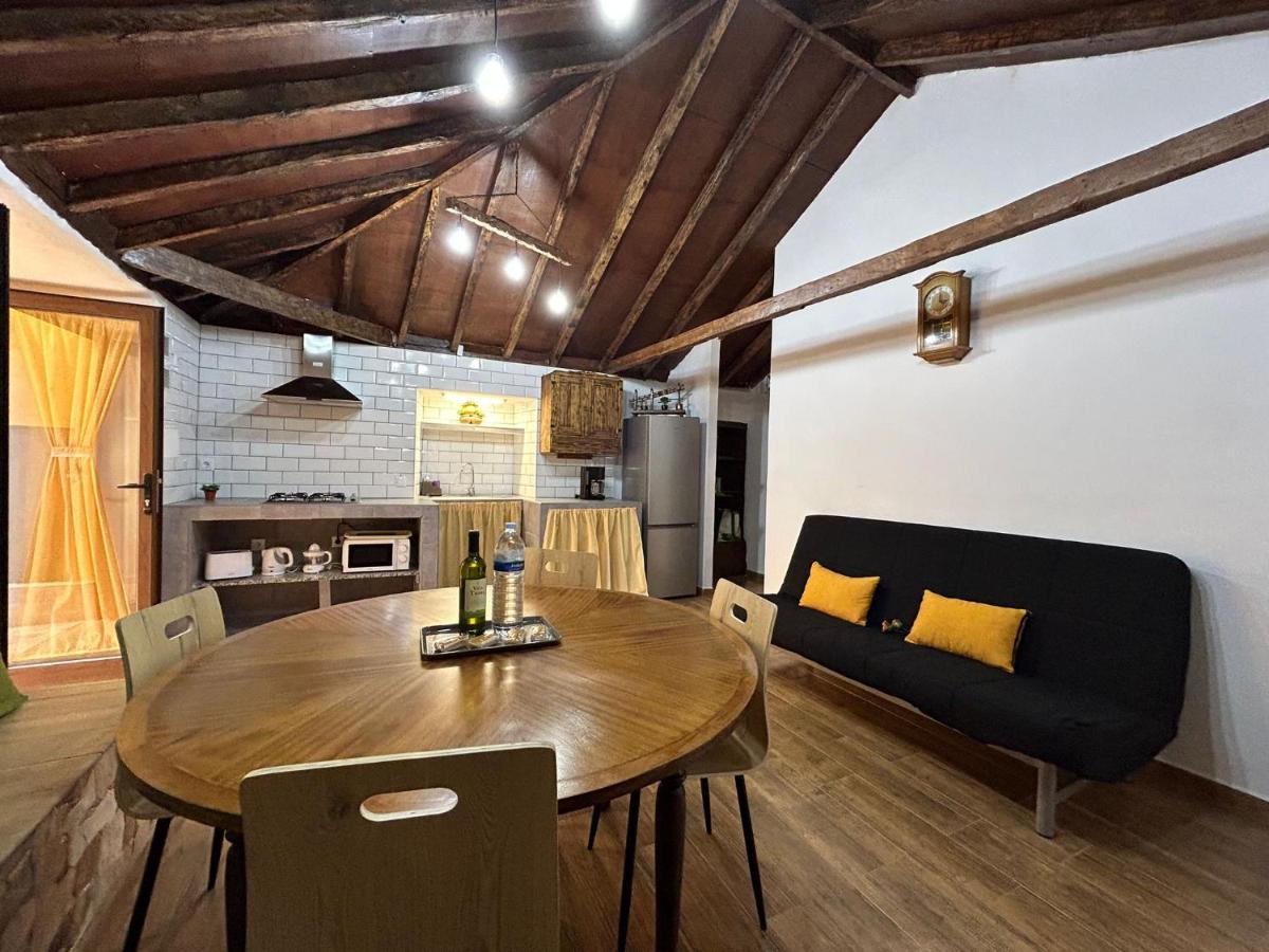 Tradicional Casa Canaria Con Piscina Y Vistas Al Teide 이코드레로스비노스 외부 사진